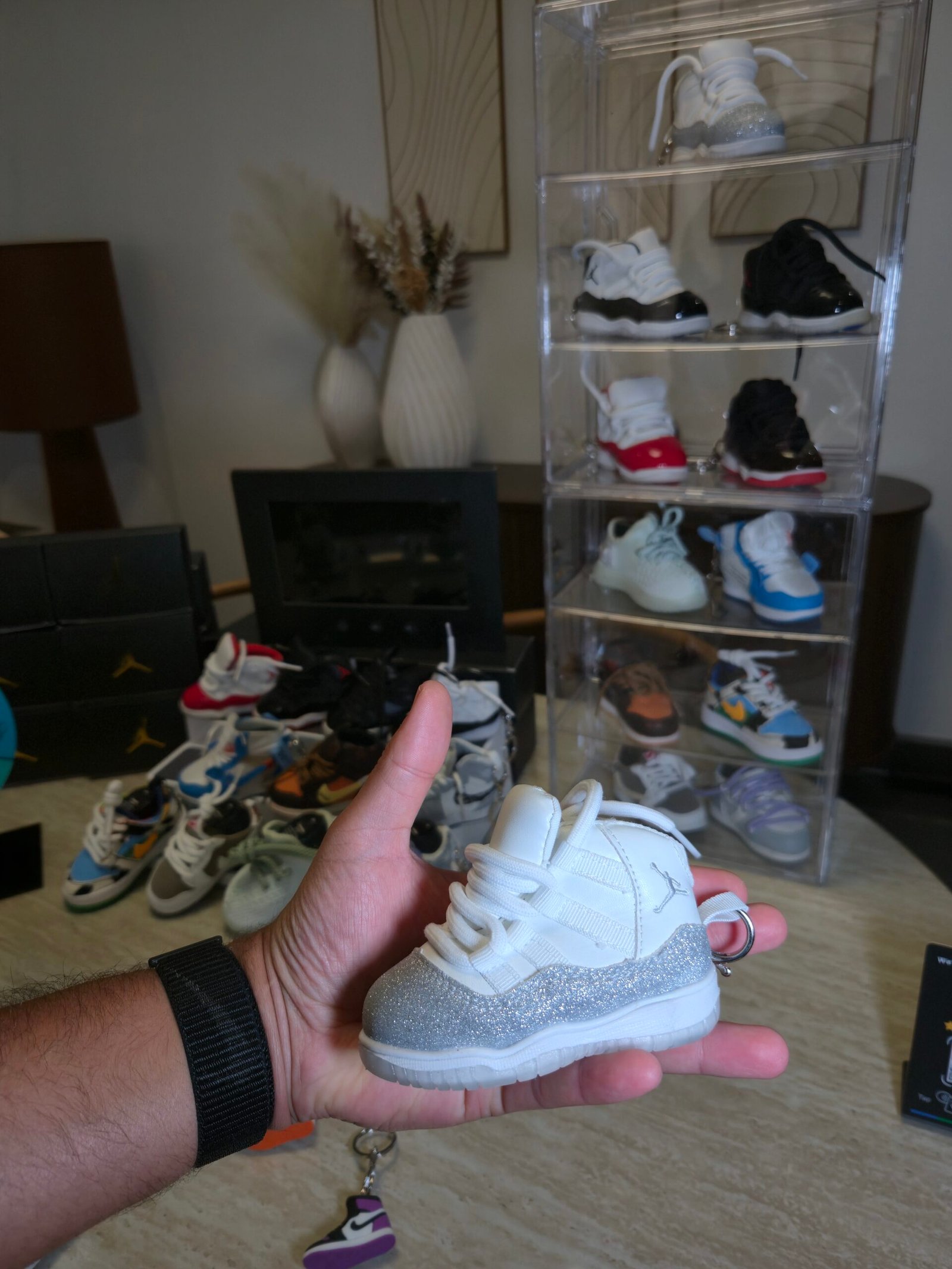 Air Jordan 11 Retro Vast Grey – Image 3