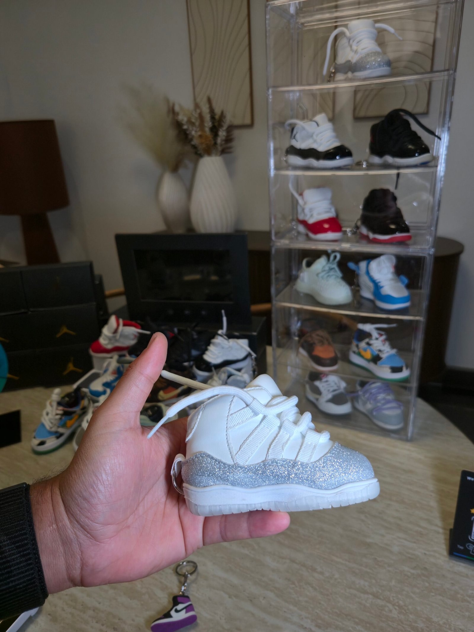 Air Jordan 11 Retro Vast Grey – Image 2
